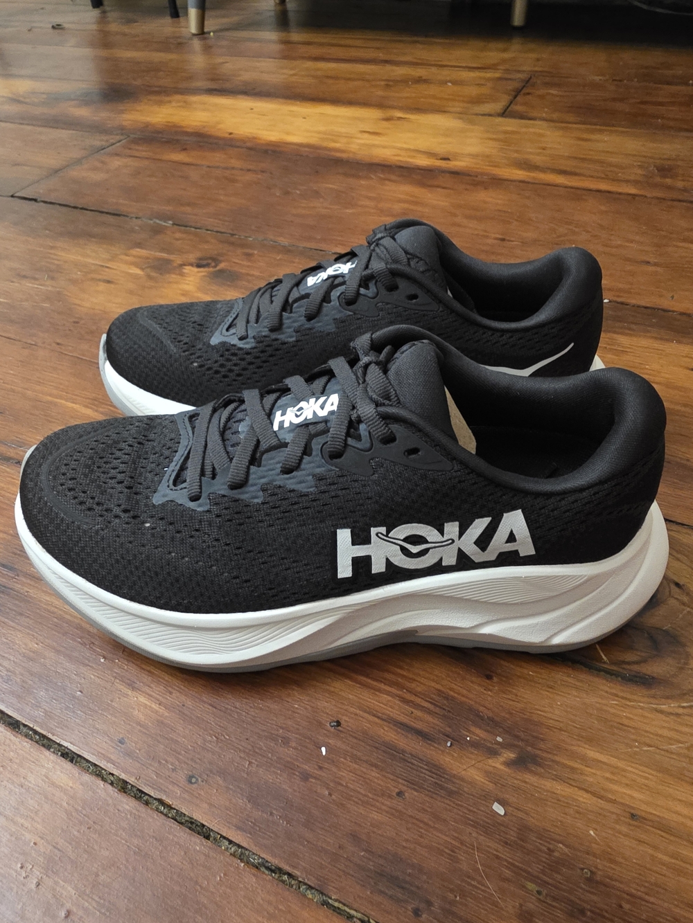 HOKA Rincon Black And White Women’s Size 6B Running Shoes Sneakers Brand New - Picture 2 of 6